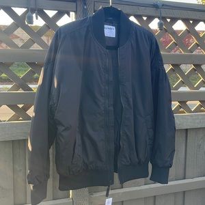 Old Navy Women’s bomber jacket NWT